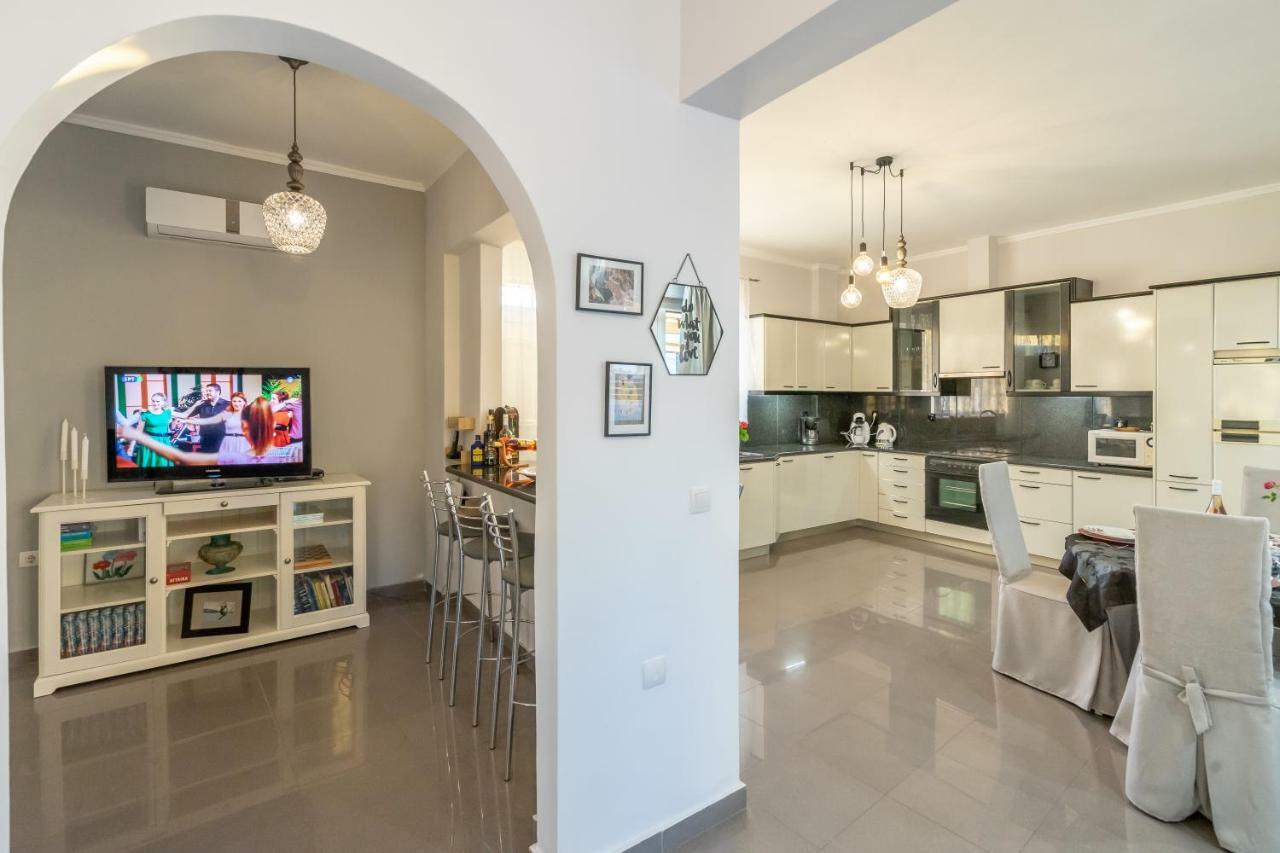 Fontana Luxury Villa Salakos With Pool Near Beach المظهر الخارجي الصورة
